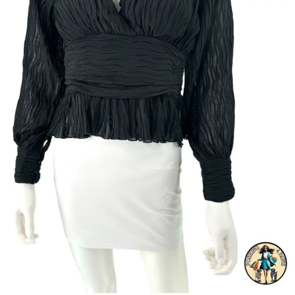 Petal & Pup | NEW Delilah Pleated V Neck Top in Black Size S - Picture 6 of 11